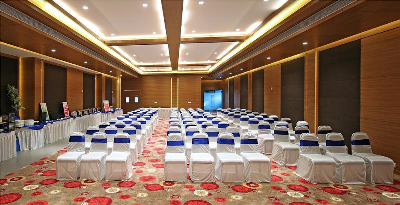 Hotel German Palace Near To Airport Gandhinagar Bagian luar foto