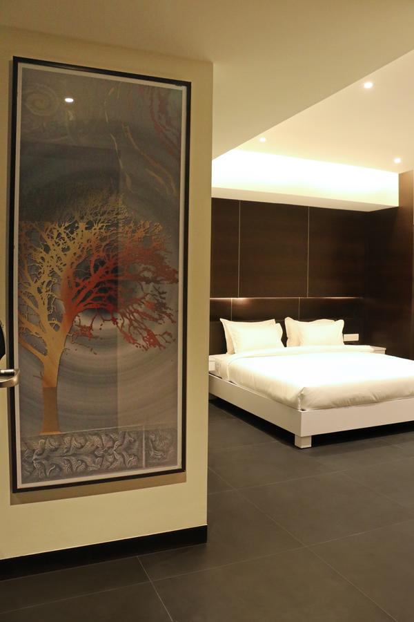Hotel German Palace Near To Airport Gandhinagar Bagian luar foto
