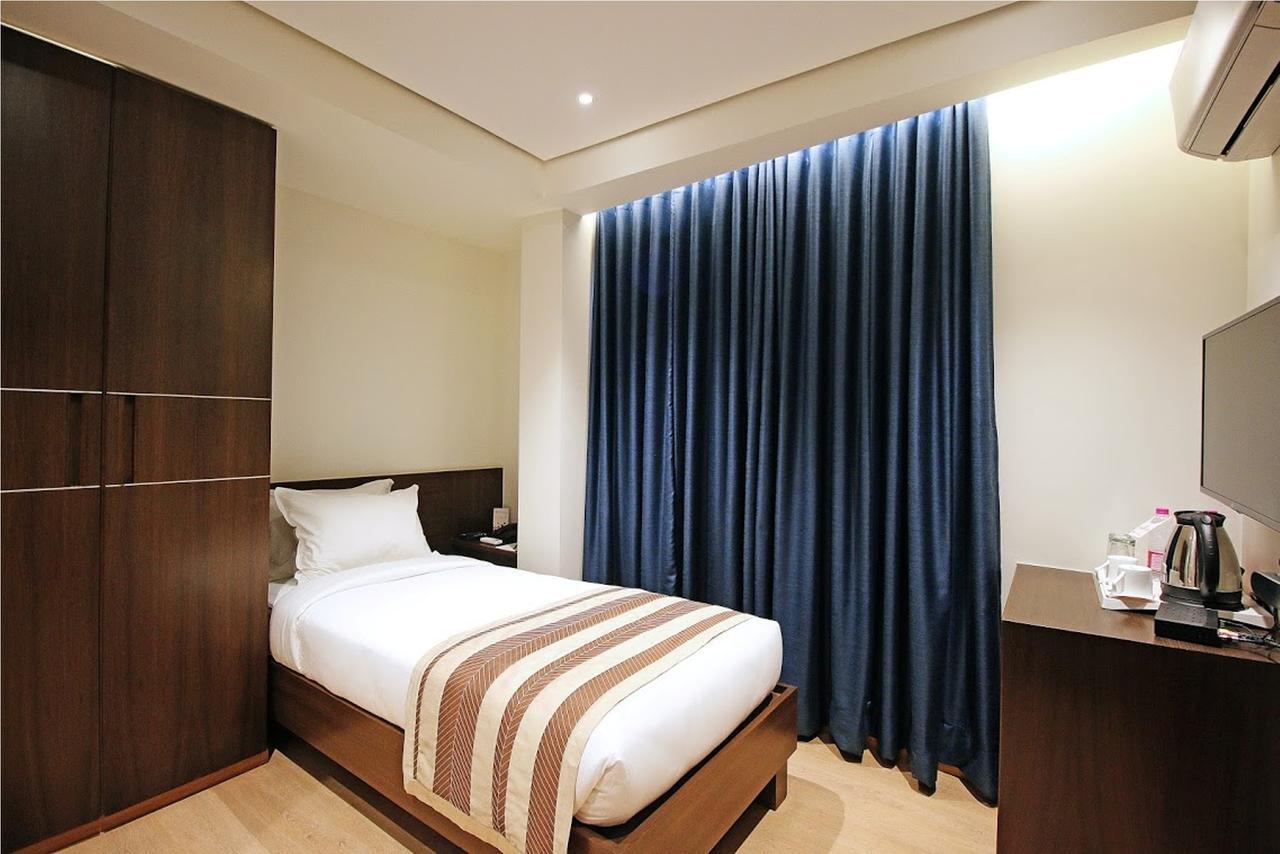 Hotel German Palace Near To Airport Gandhinagar Bagian luar foto