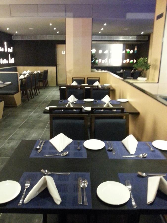 Hotel German Palace Near To Airport Gandhinagar Bagian luar foto