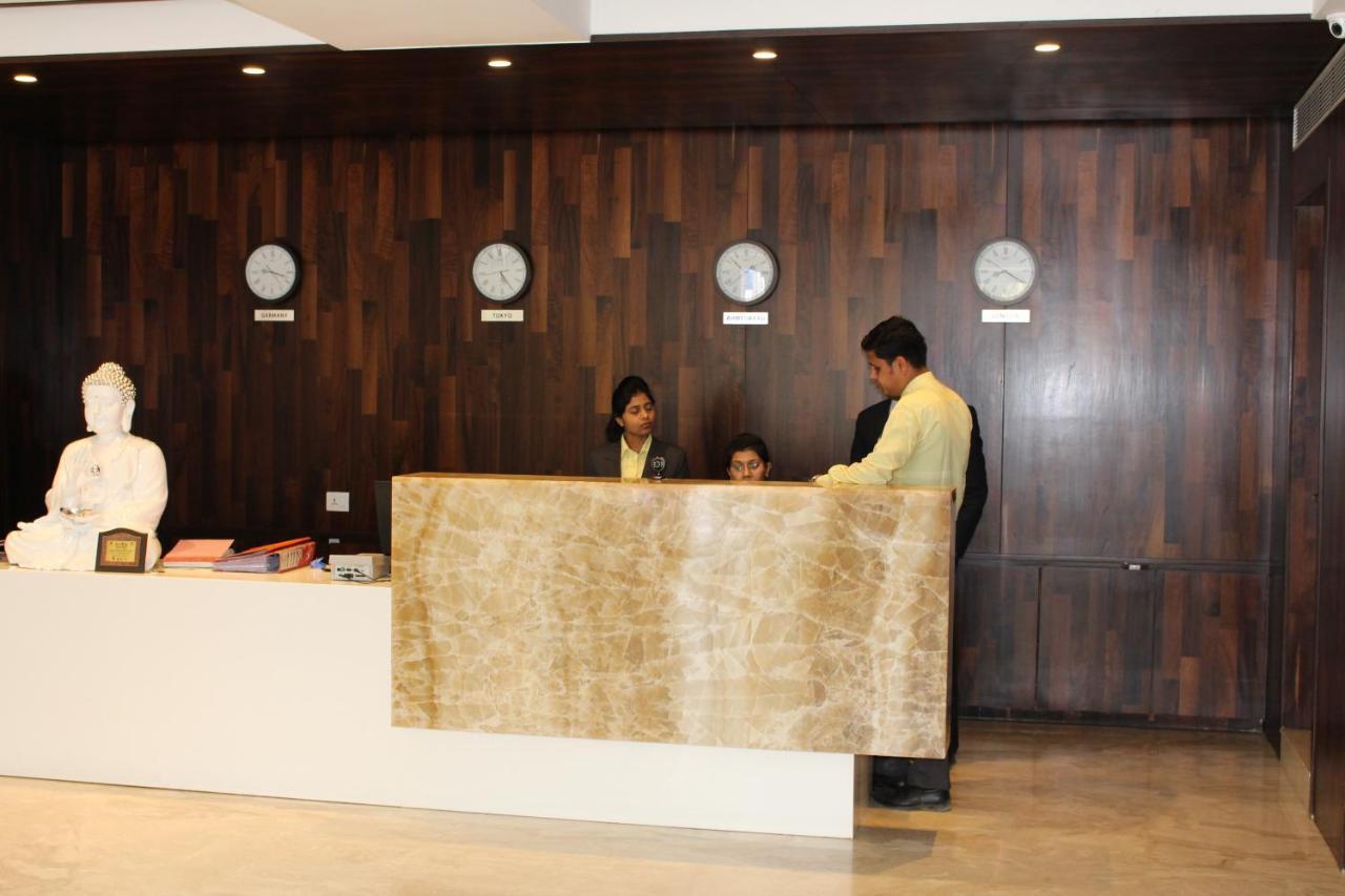Hotel German Palace Near To Airport Gandhinagar Bagian luar foto